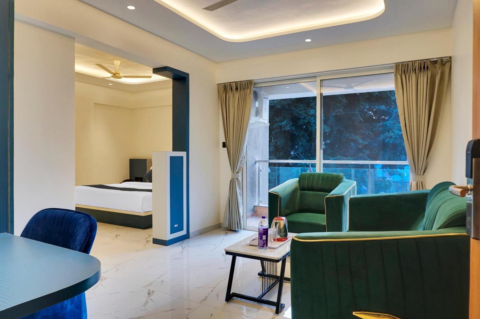 Palm Suites Baner- Indian Nationals Only Pune Exteriör bild