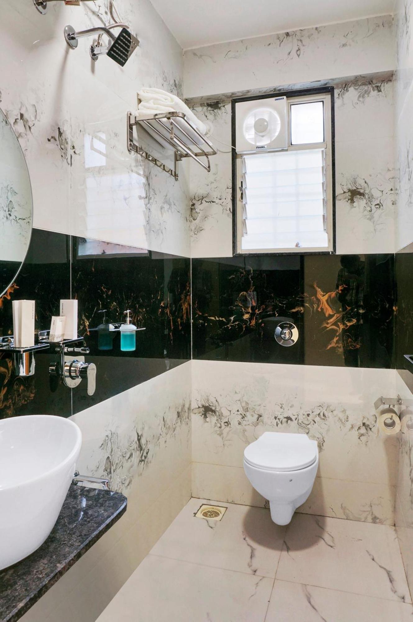 Palm Suites Baner- Indian Nationals Only Pune Exteriör bild