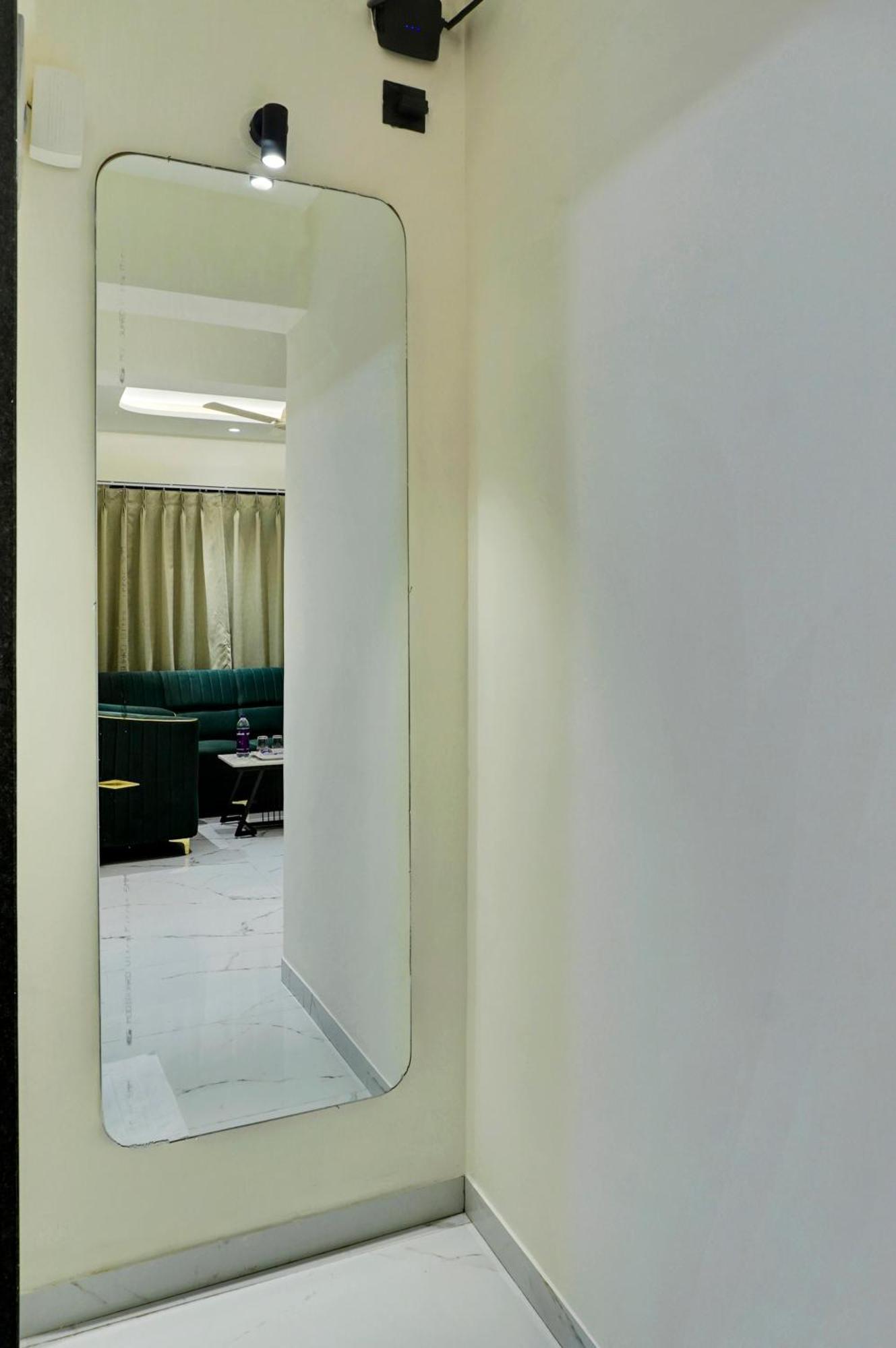 Palm Suites Baner- Indian Nationals Only Pune Exteriör bild